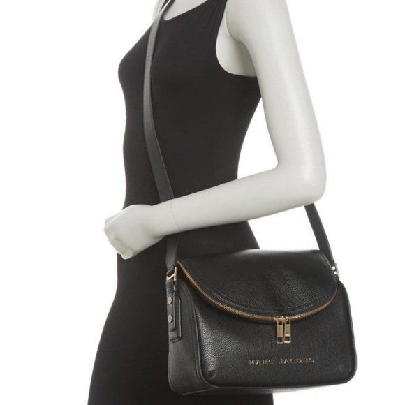 Marc Jacobs the groove medium leather
messenger bag - Picture 2 of 11